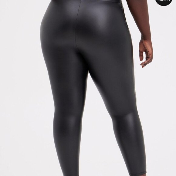 Torrid Full Length, Signature Waist, Faux Leather, Spandex Legging, Sz. 2. - Picture 2 of 11